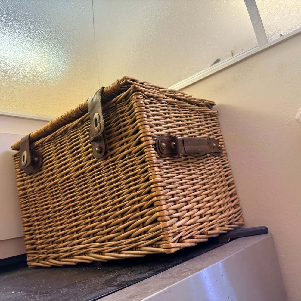 Vintage Picnic Time Woven Wicker Picnic Basket Set